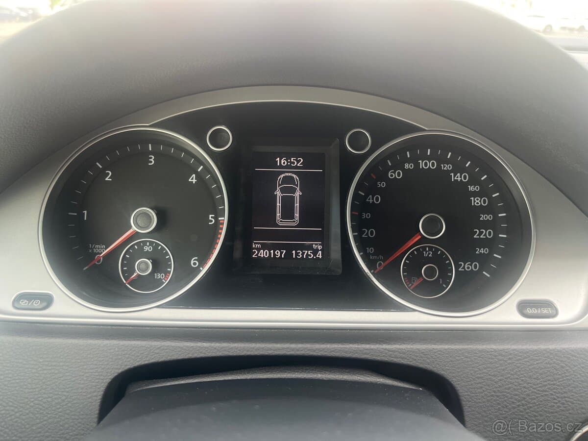 2014 Volkswagen PASSAT - 8
