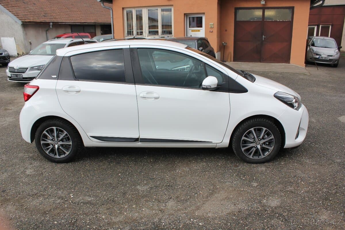 2020 Toyota YARIS - 8