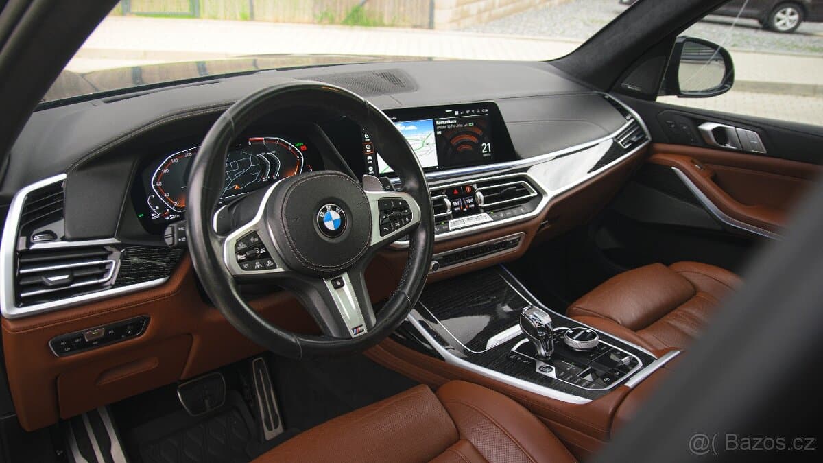 2021 BMW X7 - 8