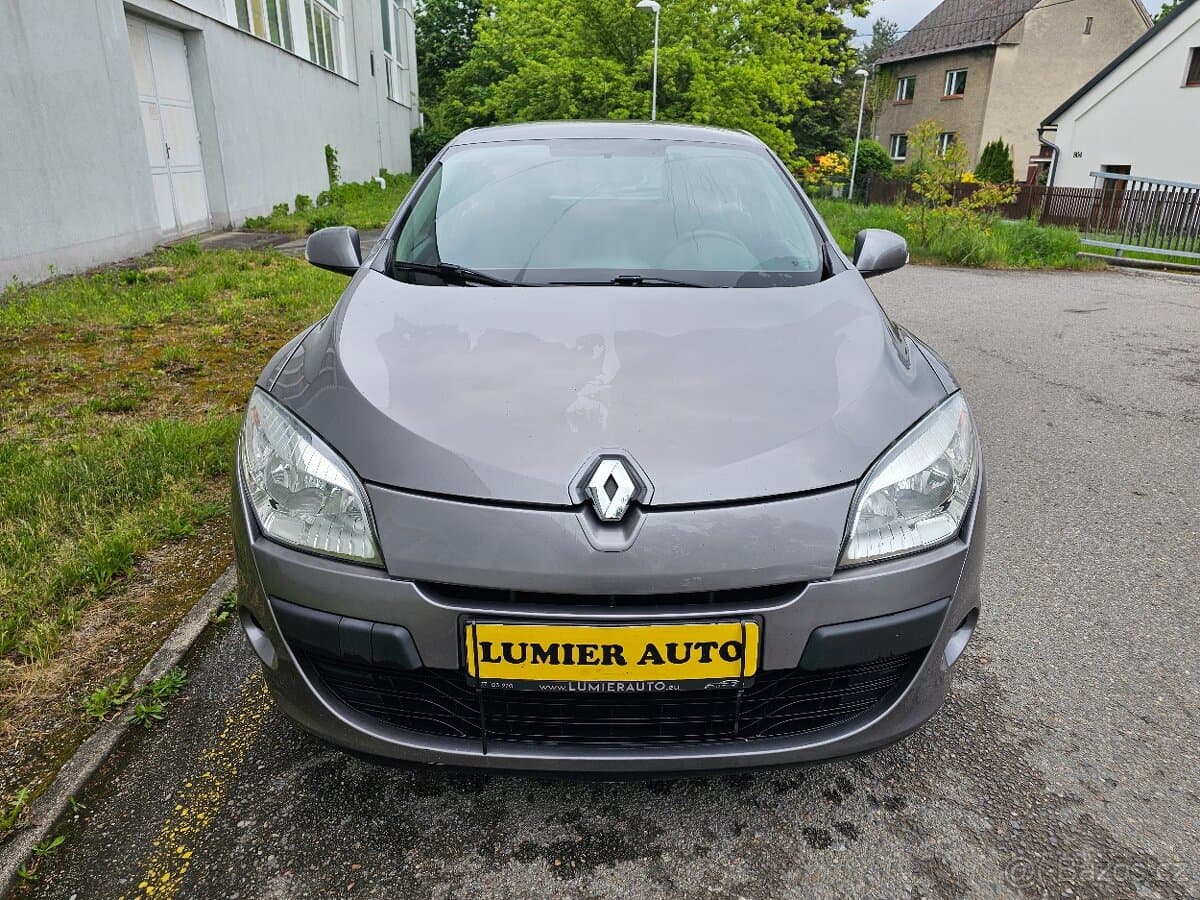 2010 Renault MEGANE - 8