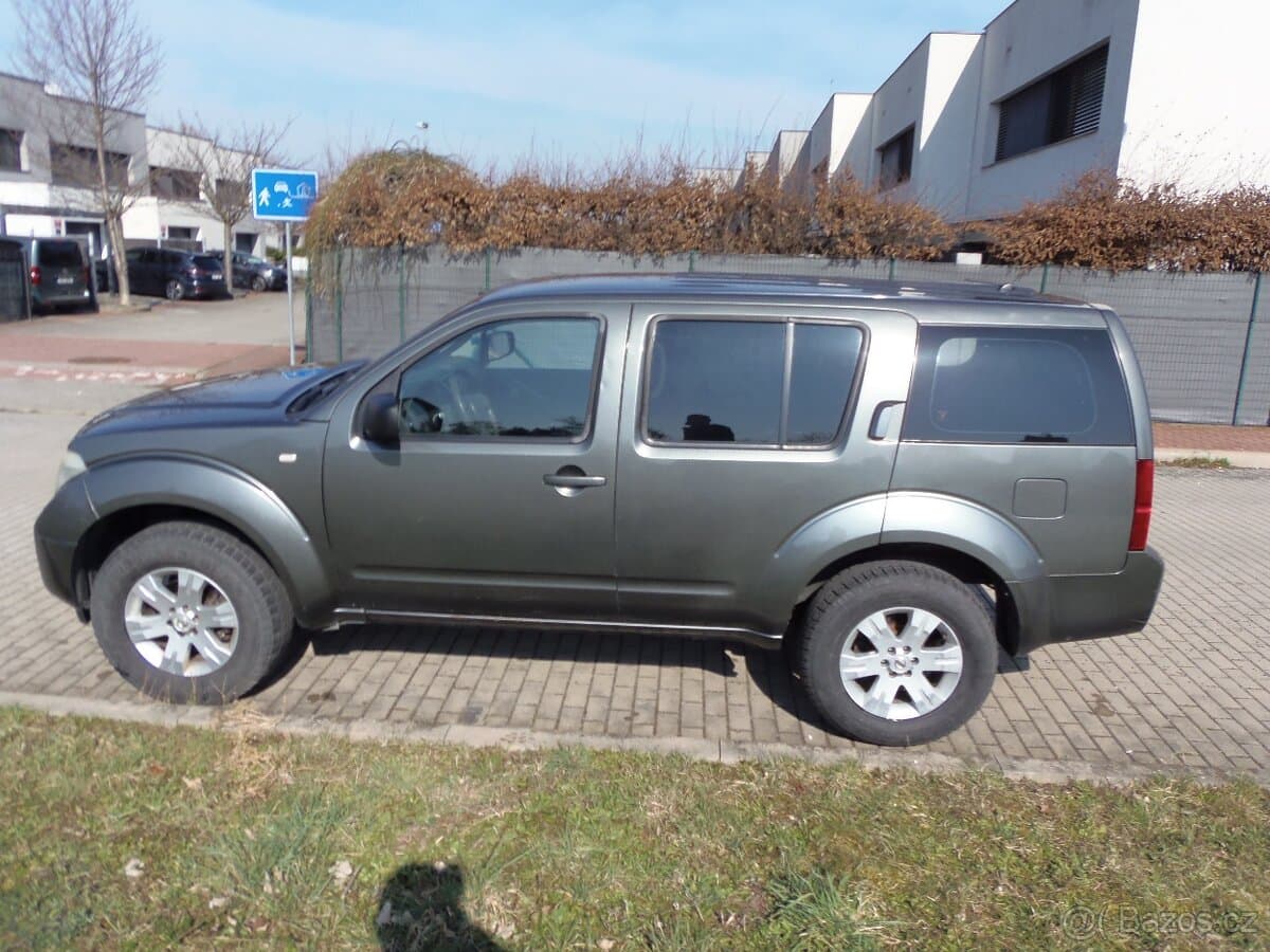 2006 Nissan PATHFINDER - 8