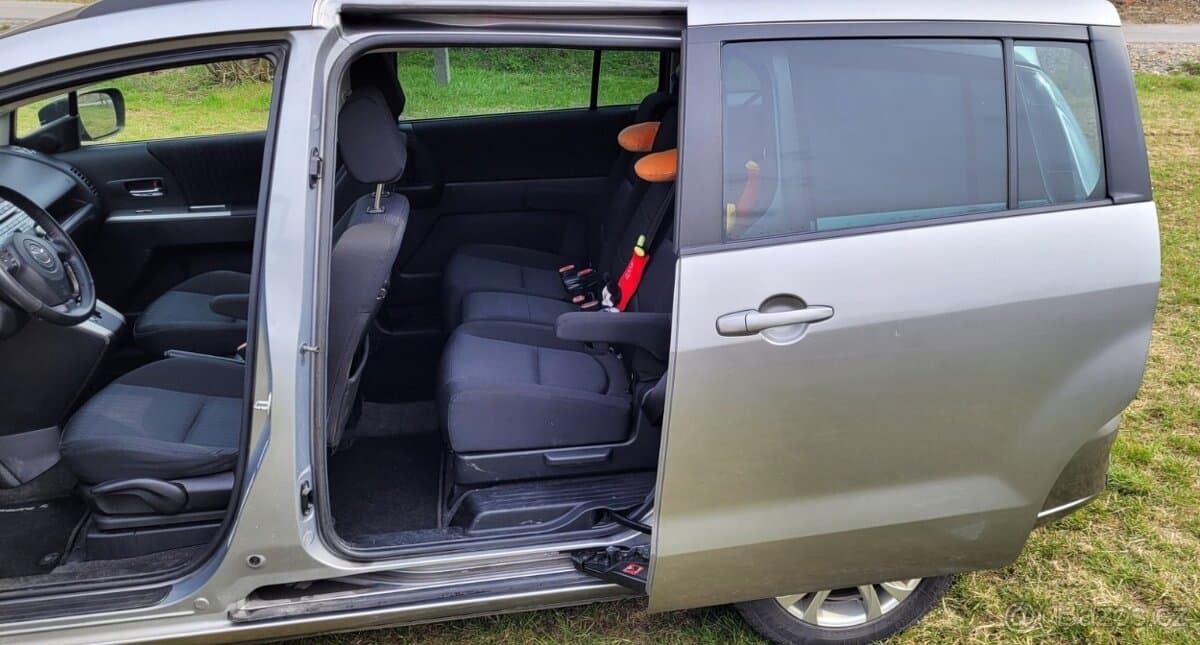 2010 Mazda 5 - 8