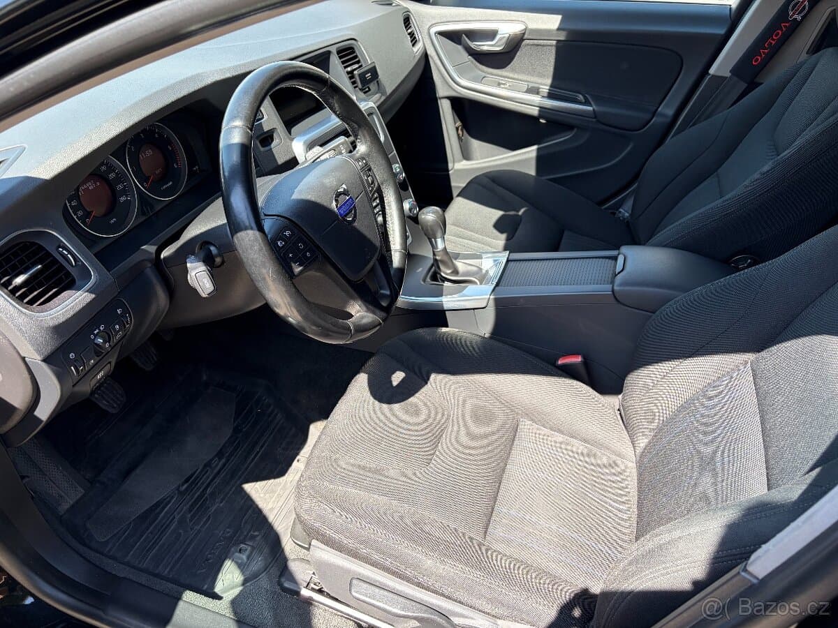 2012 Volvo V60 - 8