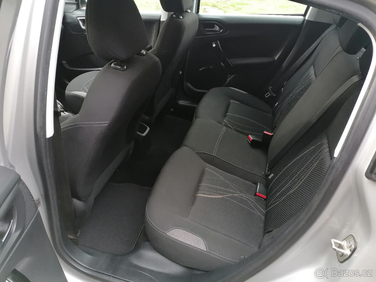 2013 Peugeot 208 - 8