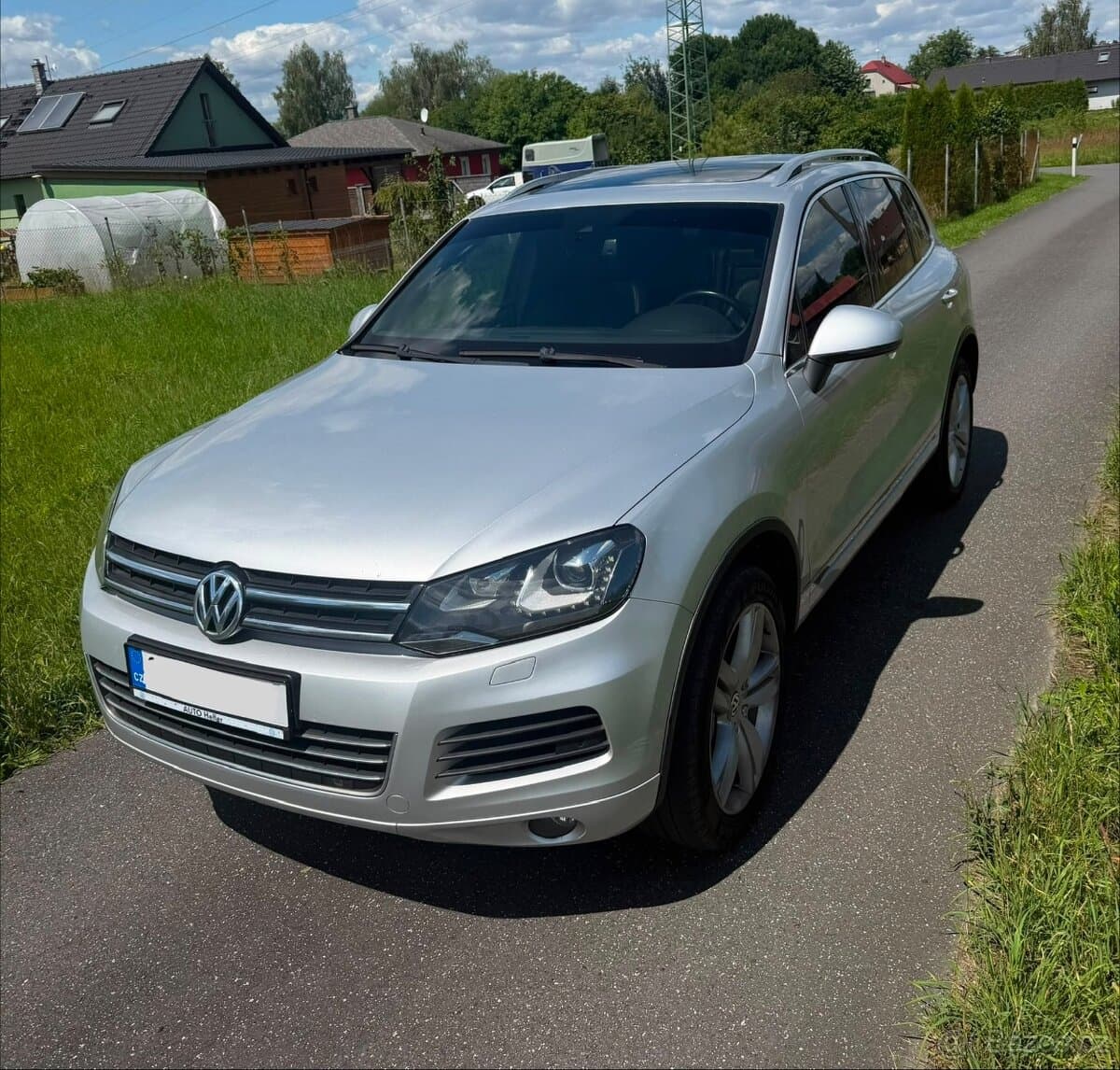 2011 Volkswagen TOUAREG - 8