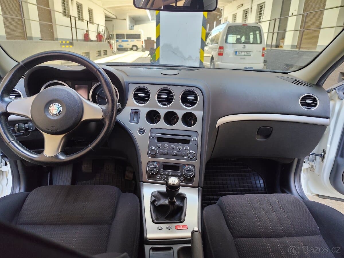 Alfa Romeo 159 - 8