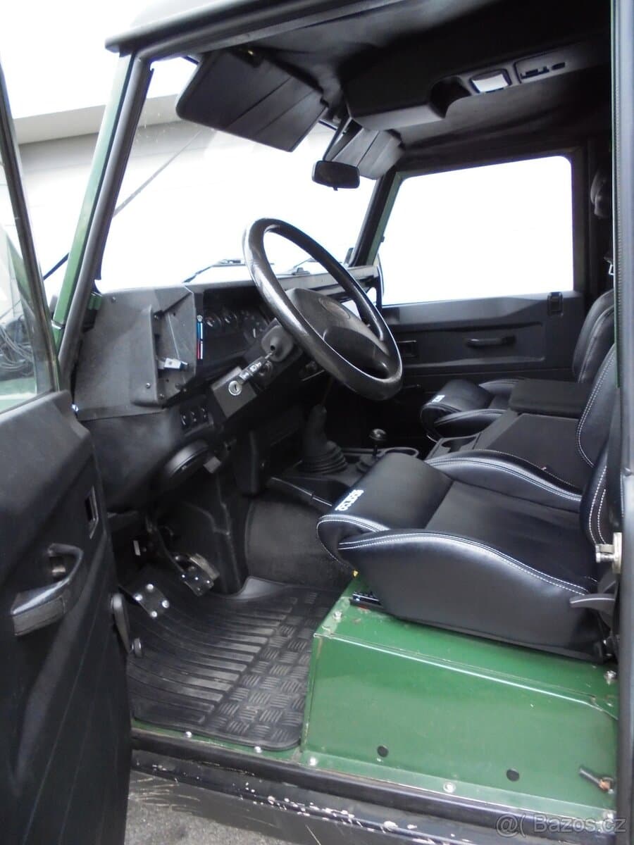2000 Land Rover DEFENDER - 8