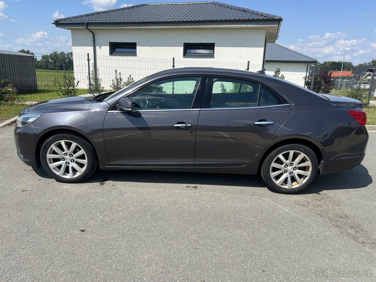 2014 Chevrolet MALIBU - 8