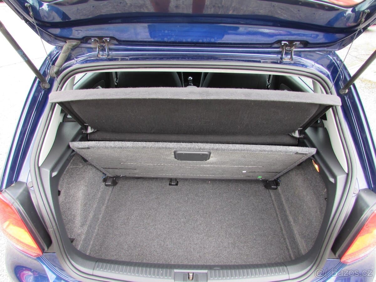 2012 Volkswagen POLO - 8