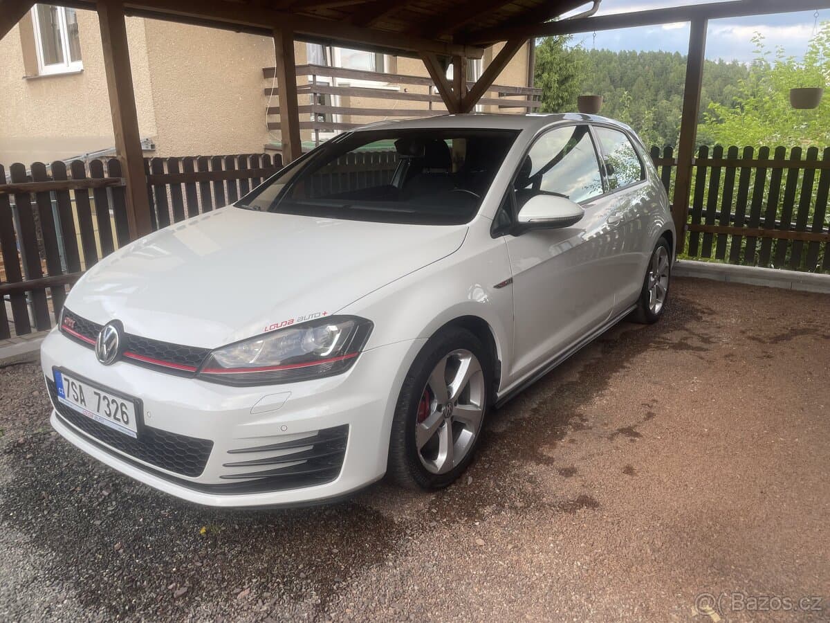 2016 Volkswagen GOLF - 8