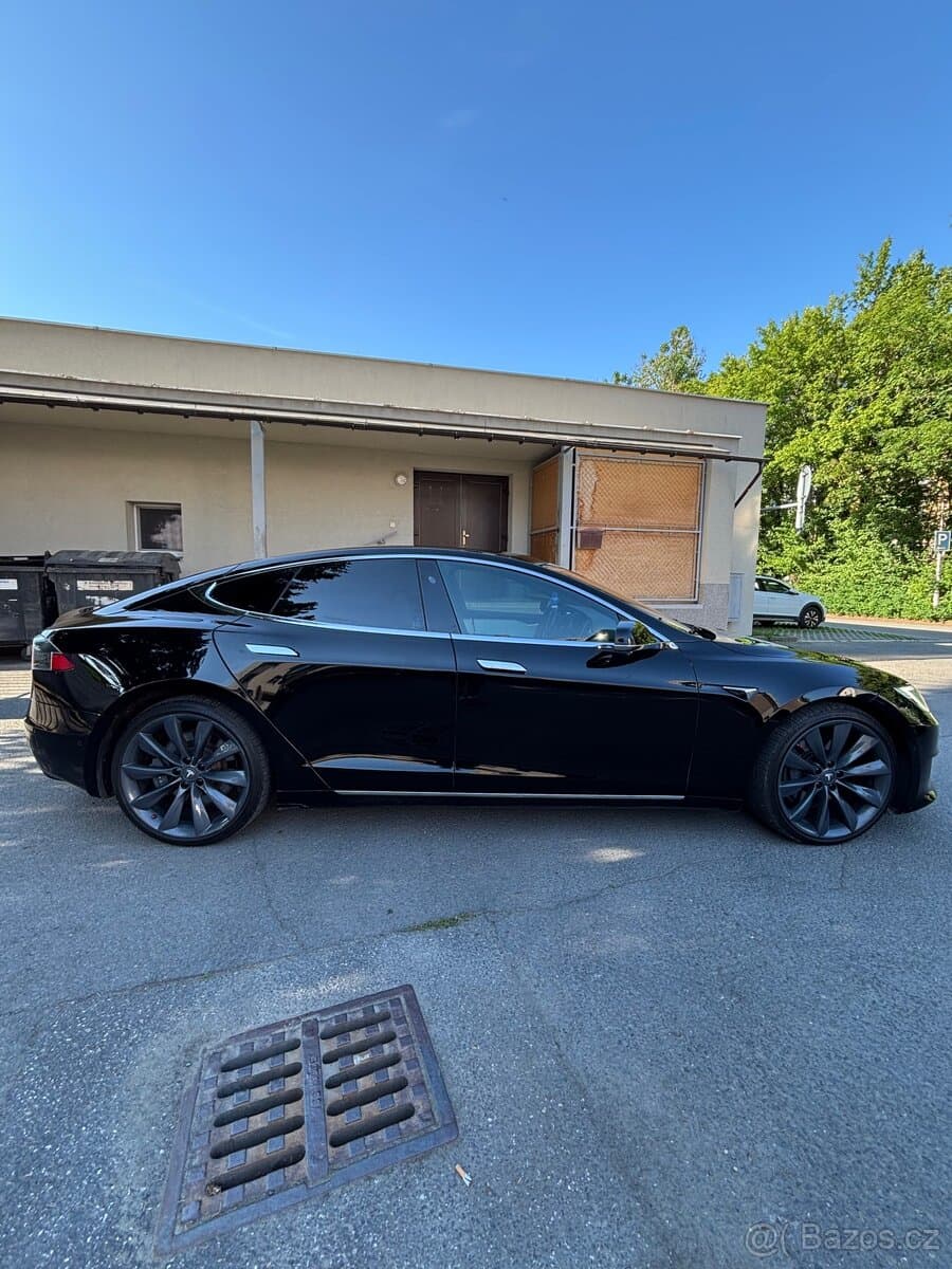2018 Tesla MODEL S - 8