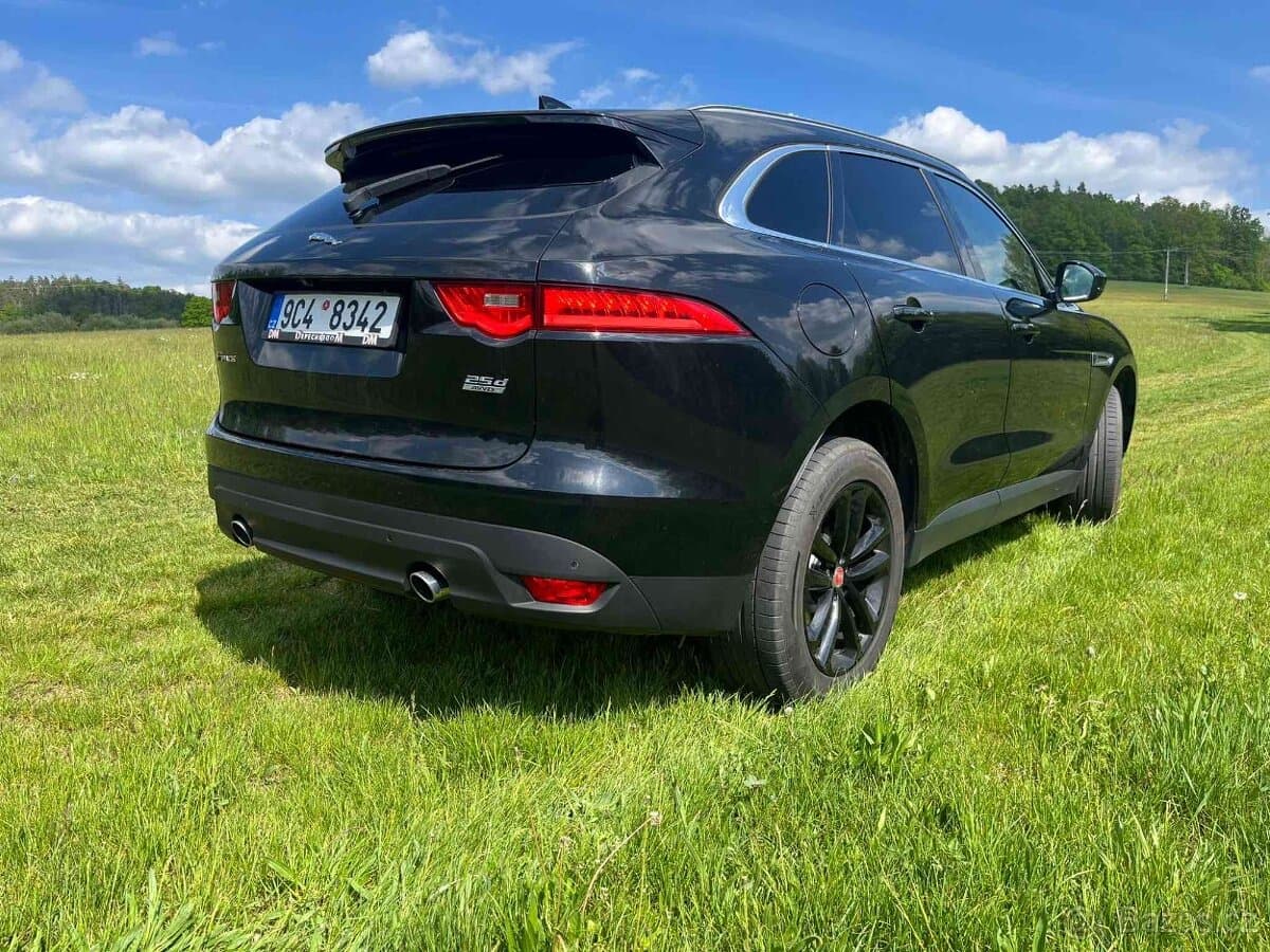 2019 Jaguar F-PACE - 8