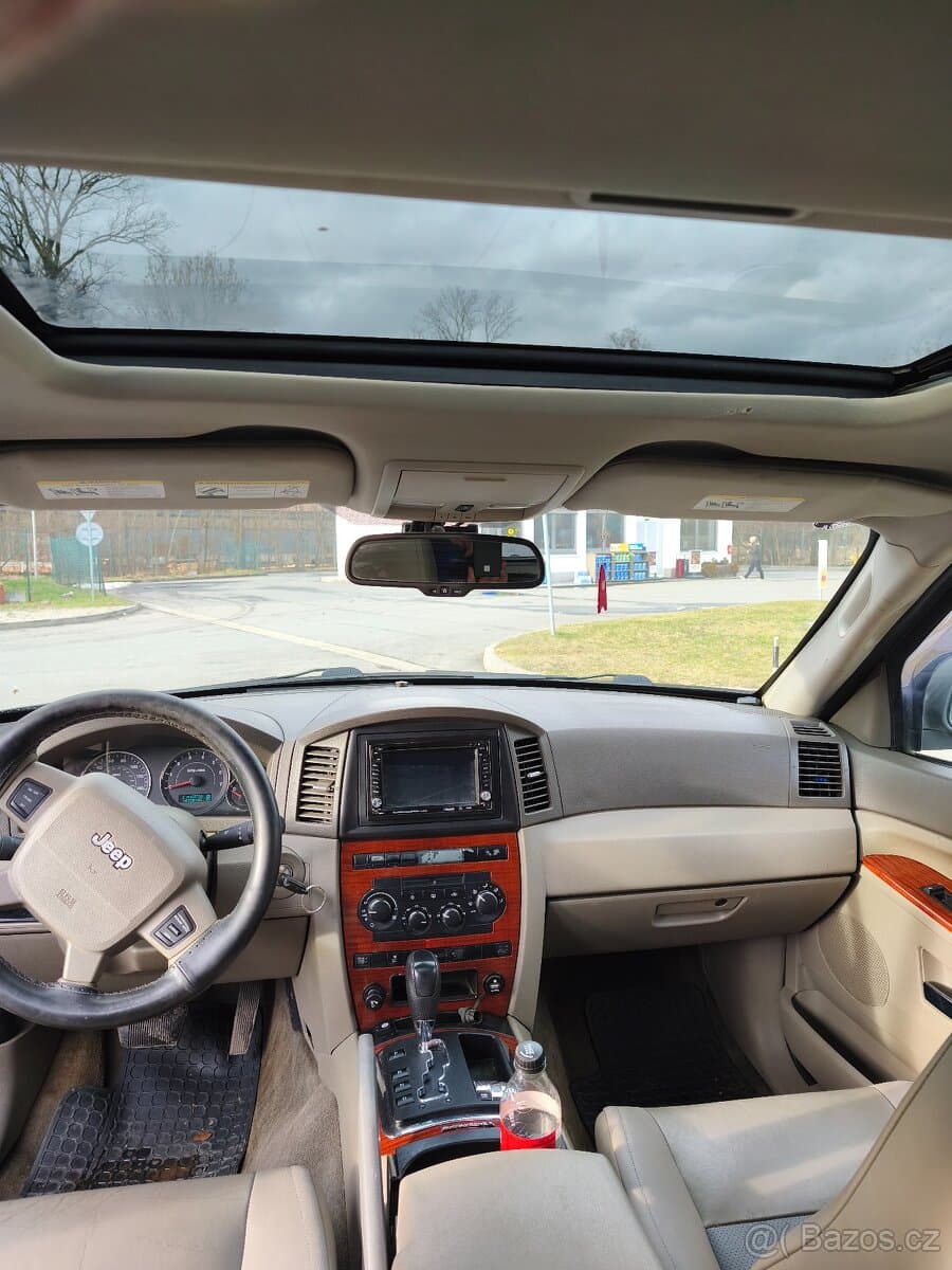 Jeep CHEROKEE - 8