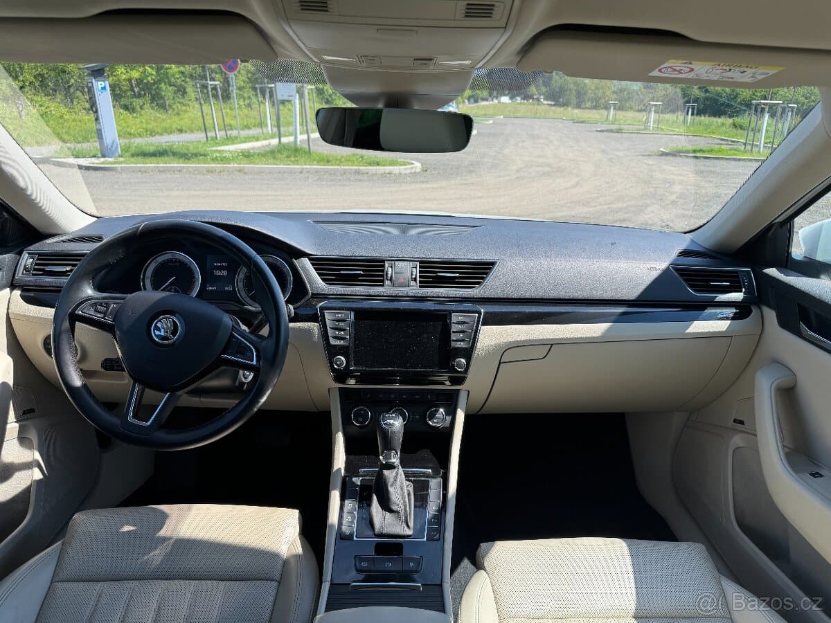 2016 Škoda SUPERB - 8