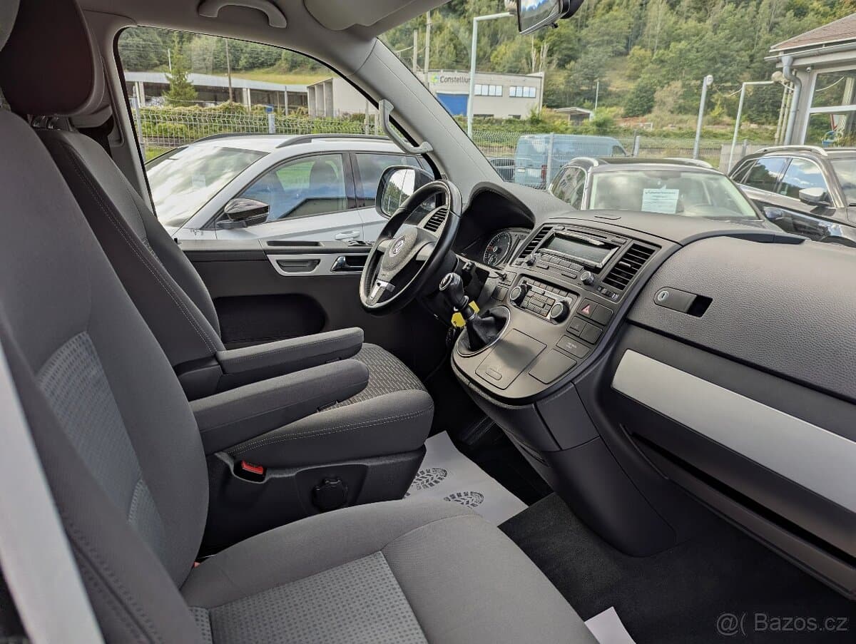 2015 Volkswagen MULTIVAN - 8