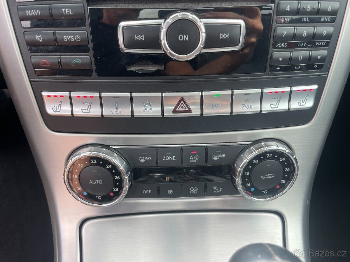 2011 Mercedes-Benz SL - 8