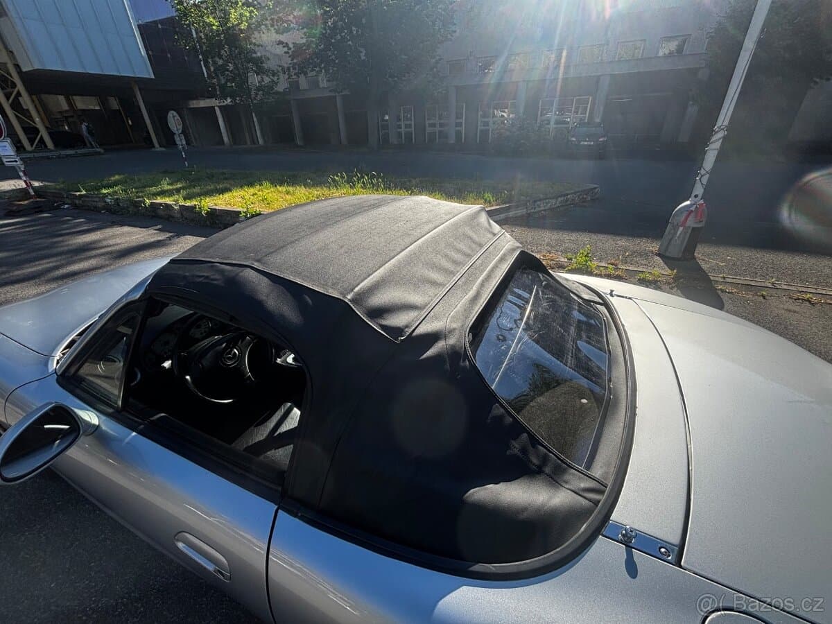 2002 Mazda MX-5 - 8