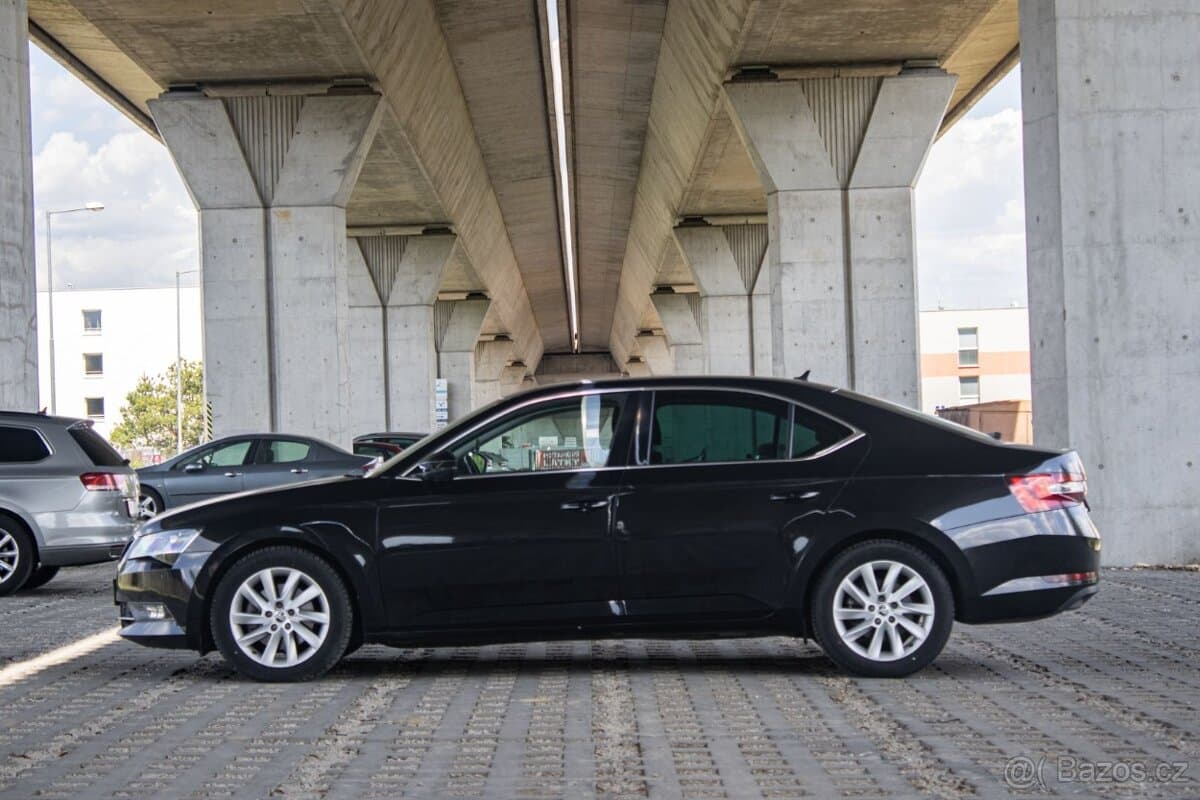 2019 Škoda SUPERB - 8