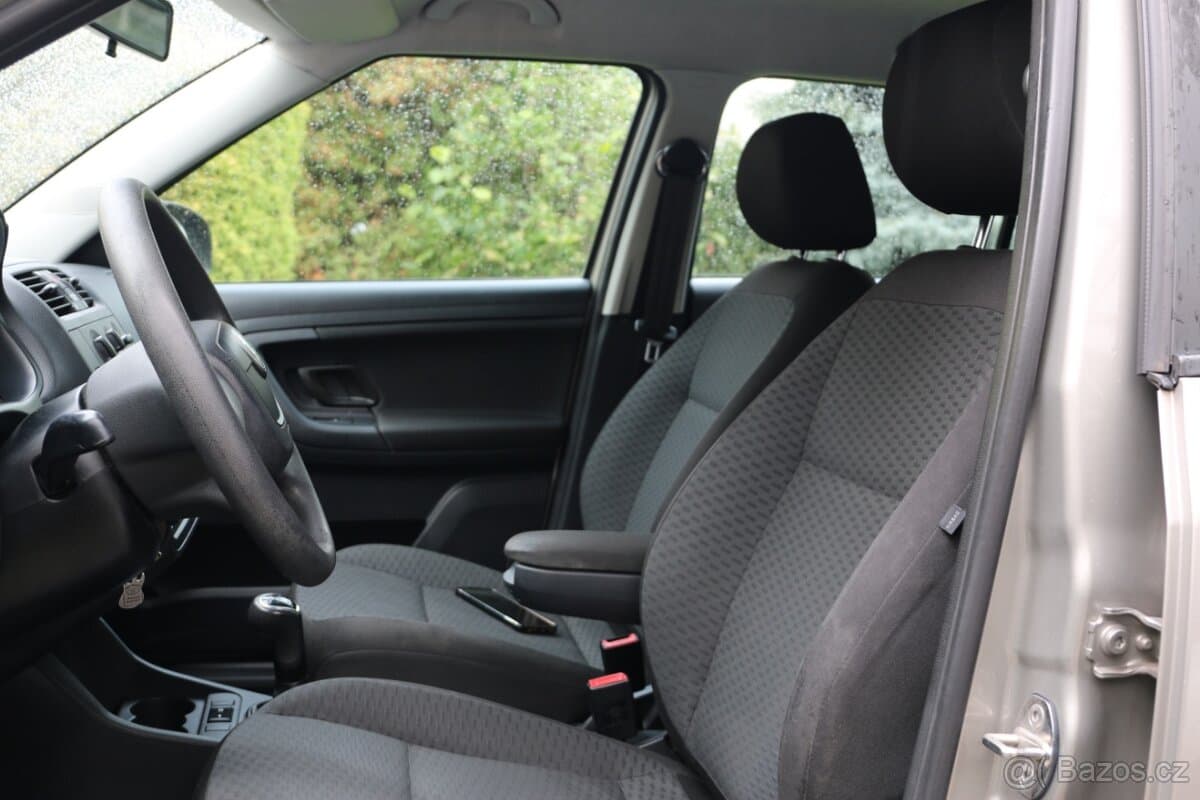 2010 Škoda FABIA - 8