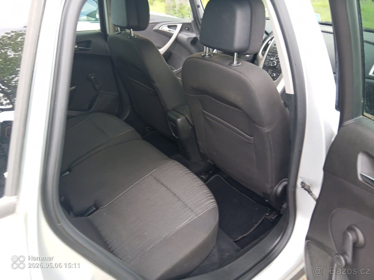 2011 Opel ASTRA - 8