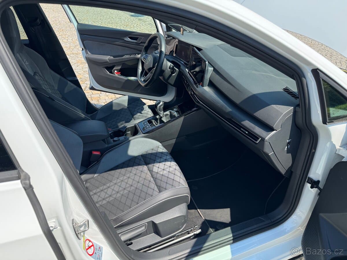 Volkswagen GOLF - 8