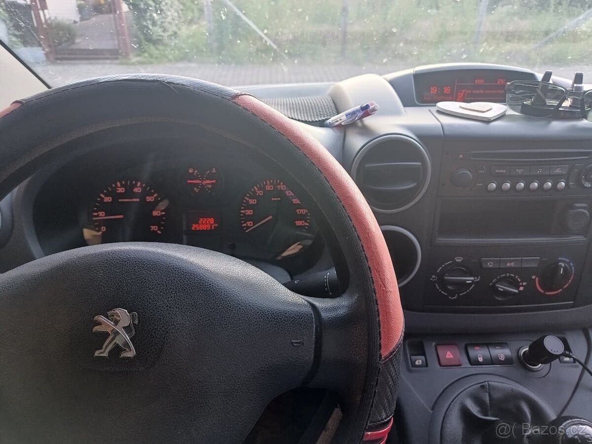 2015 Peugeot PARTNER - 8
