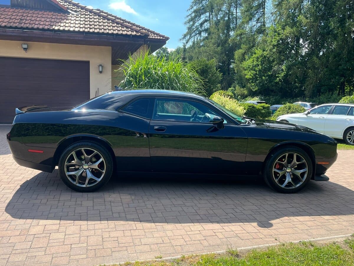 2015 Dodge CHALLENGER - 8