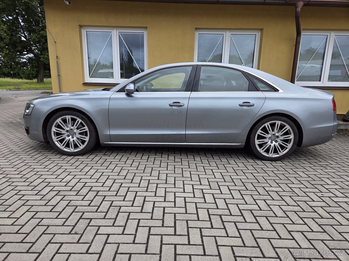 2010 Audi A8 - 8