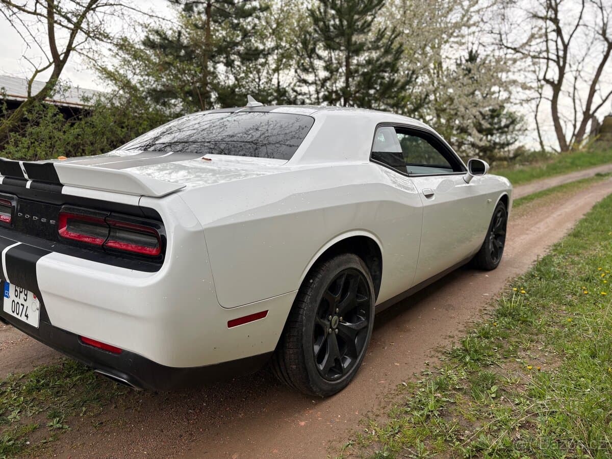 2018 Dodge CHALLENGER - 8