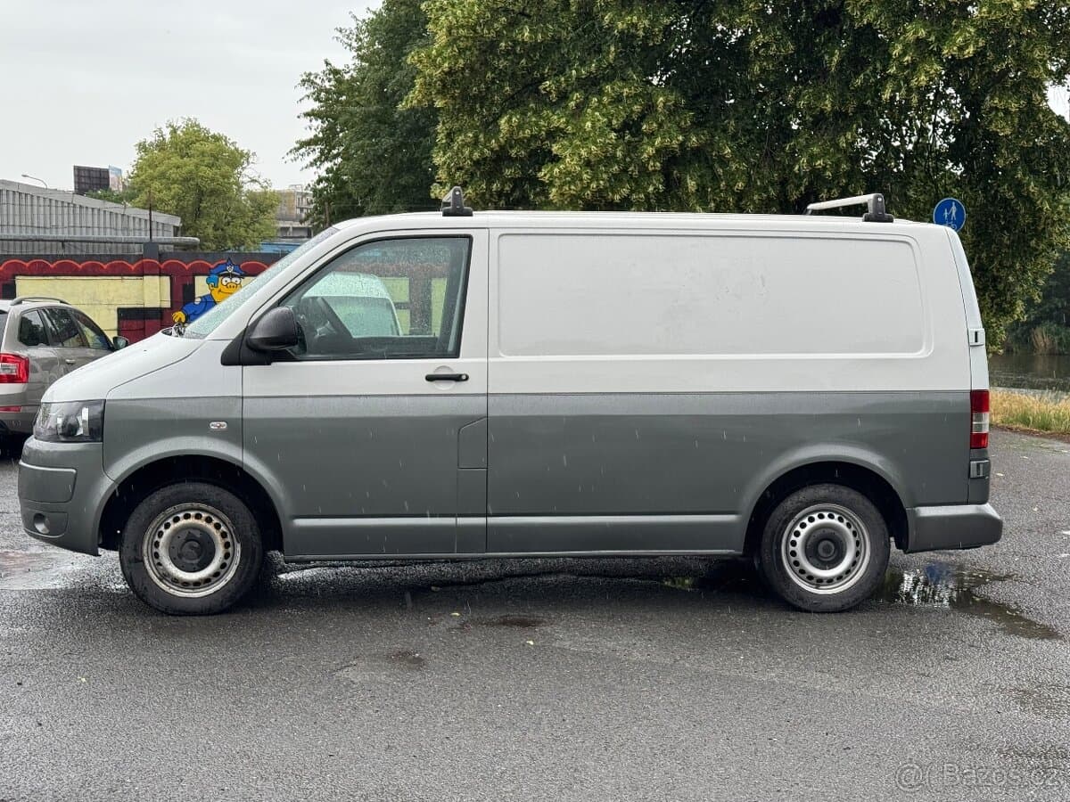2011 Volkswagen TRANSPORTER - 8