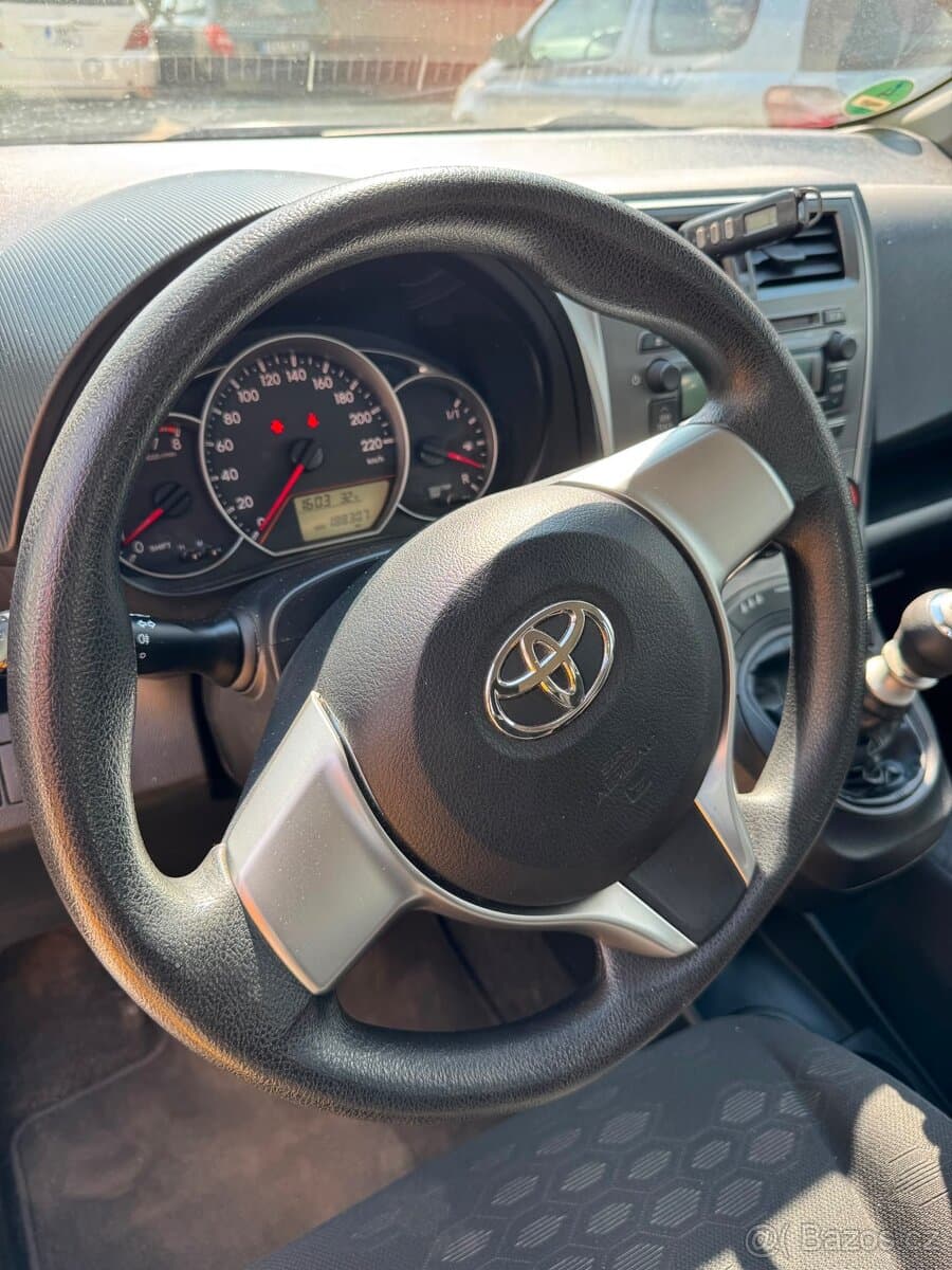 2011 Toyota VERSO - 8