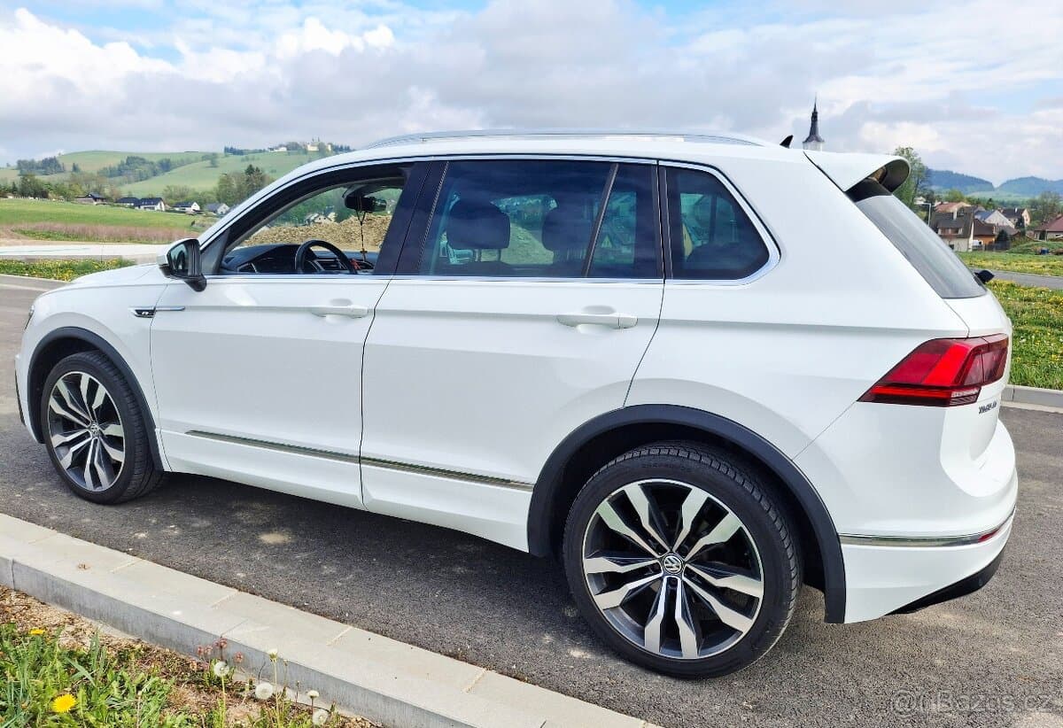 2017 Volkswagen TIGUAN - 8