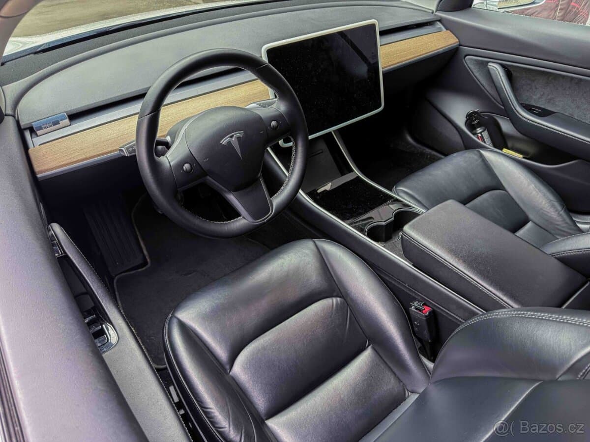 2019 Tesla MODEL 3 - 8