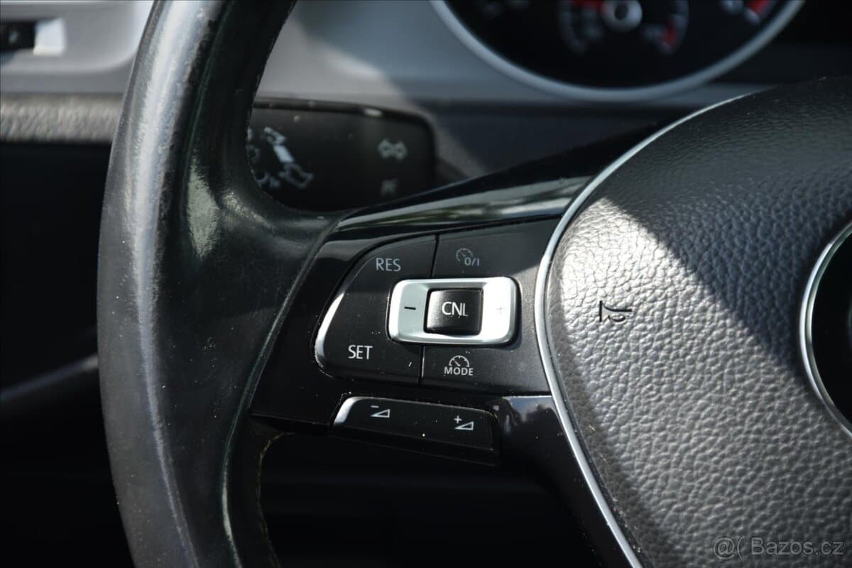 2016 Volkswagen GOLF - 8