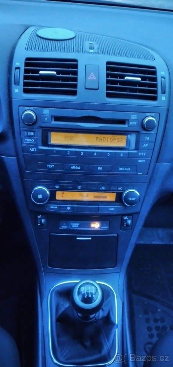 2011 Toyota AVENSIS - 8