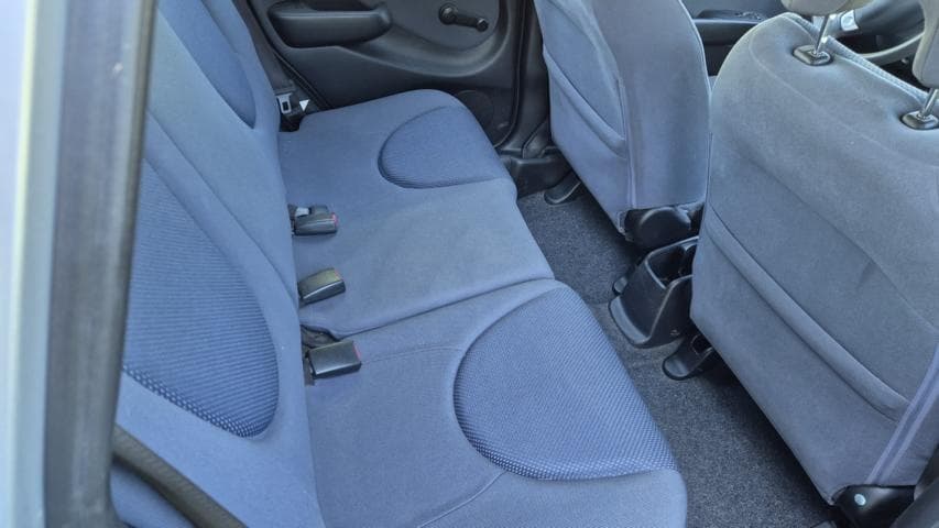 2004 Honda JAZZ - 8