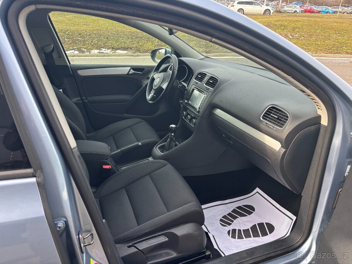 2010 Volkswagen GOLF - 8