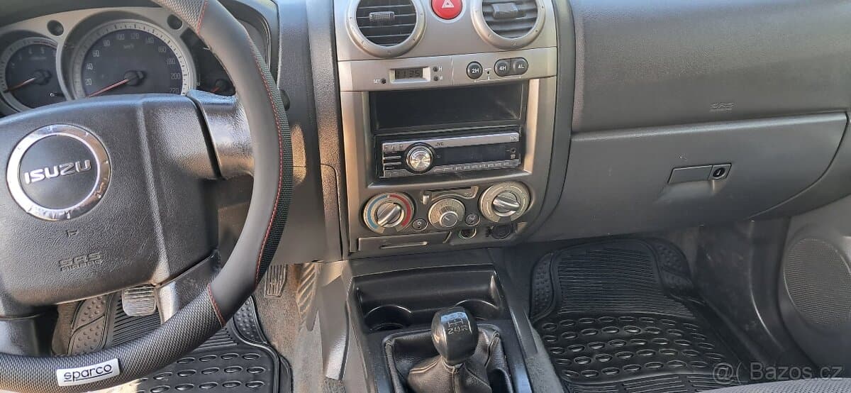 2007 Isuzu D-MAX - 8