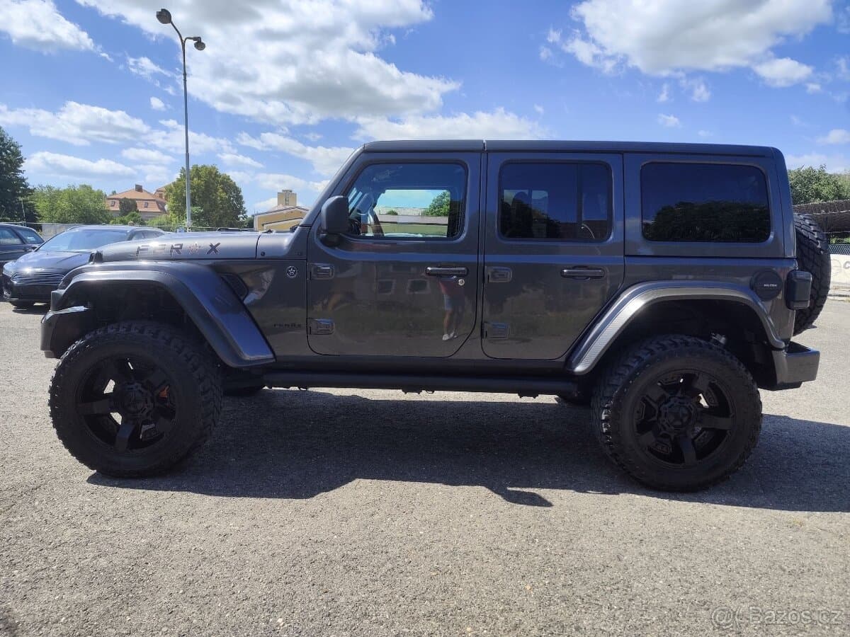 2022 Jeep WRANGLER - 8