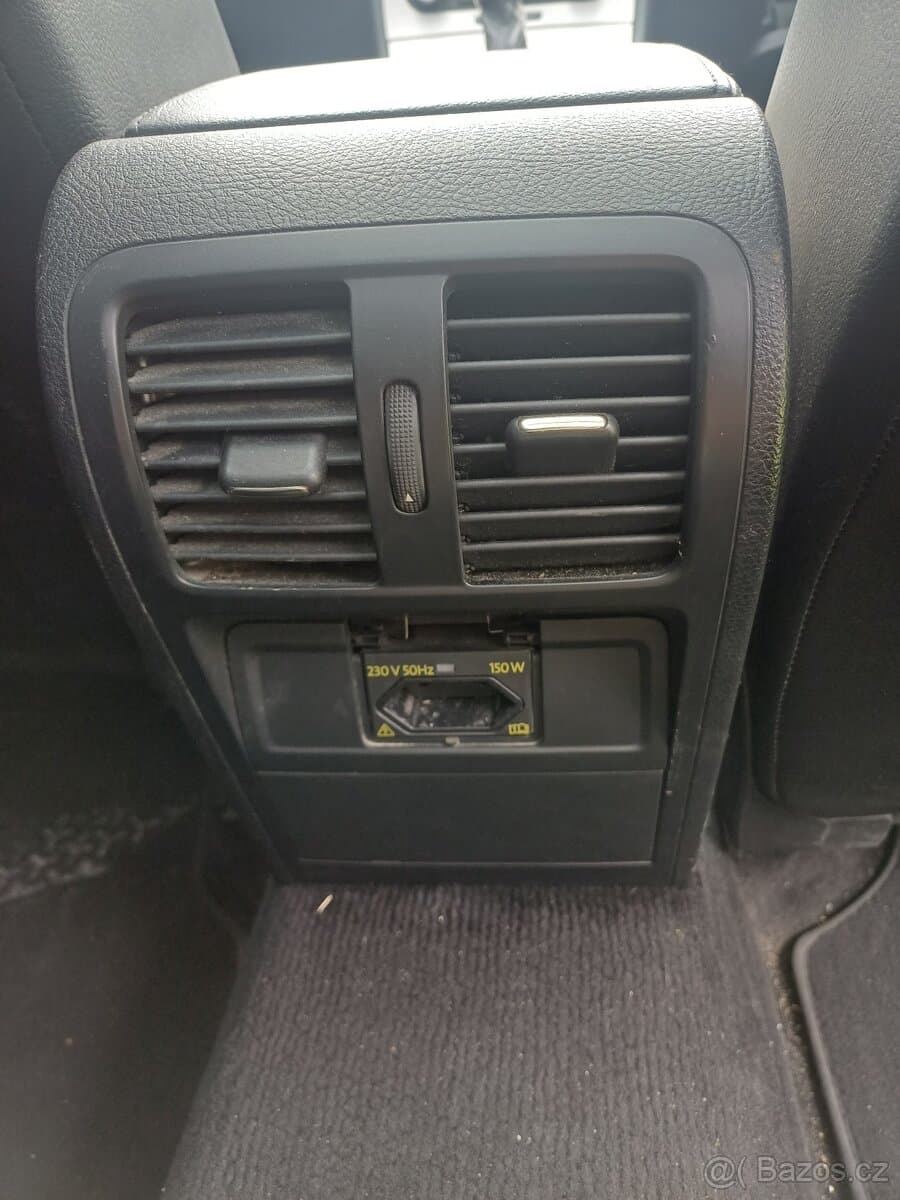 2011 Volkswagen PASSAT - 8