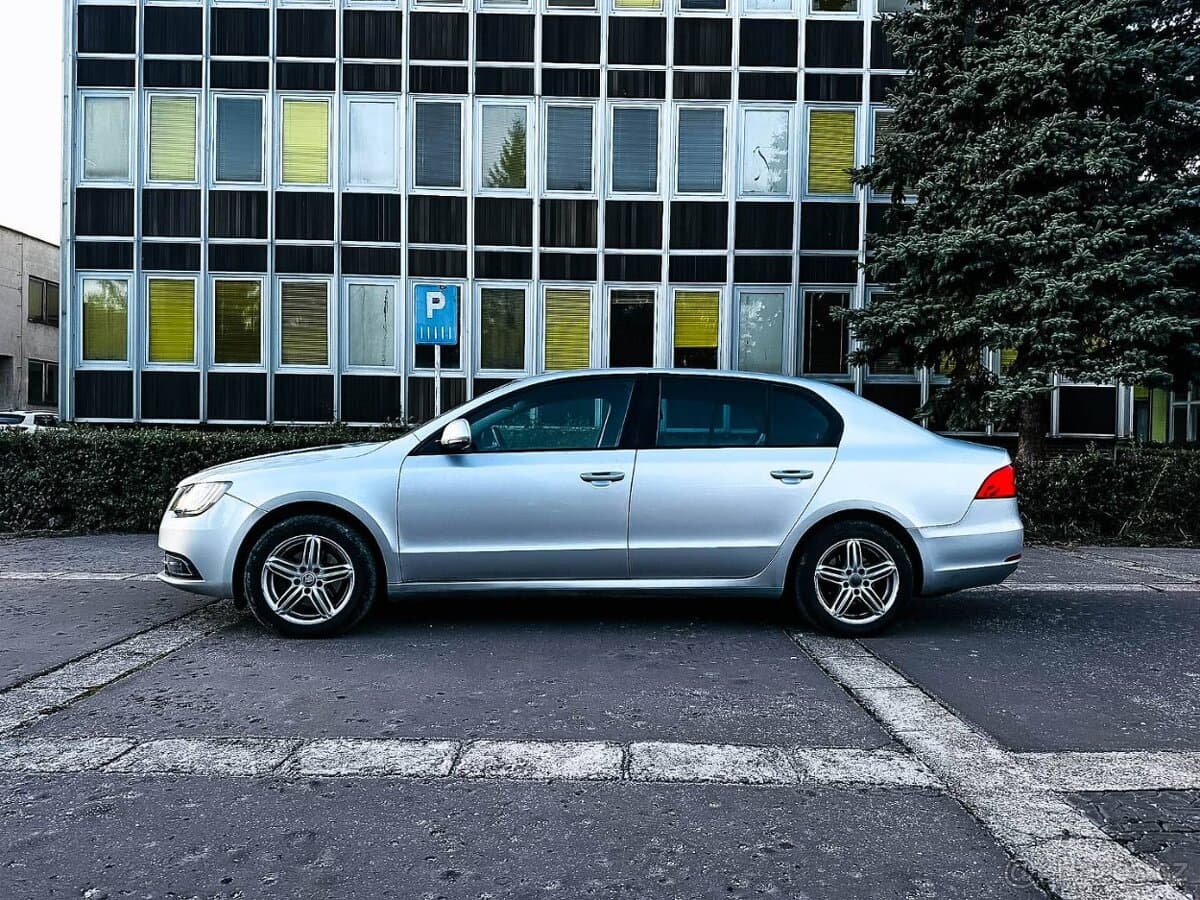 2013 Škoda SUPERB - 8