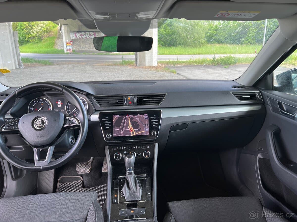 2018 Škoda SUPERB - 8