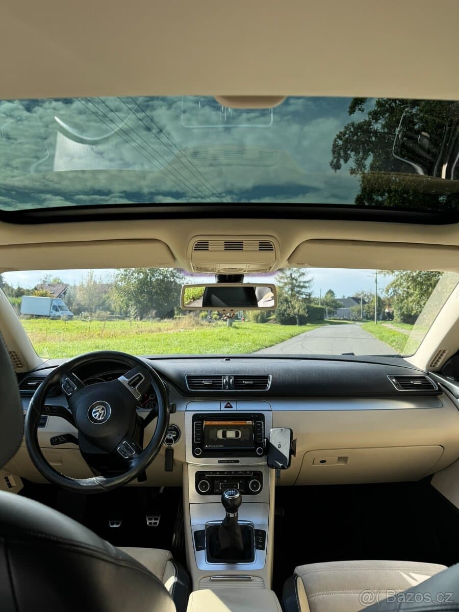 2009 Volkswagen PASSAT CC - 8