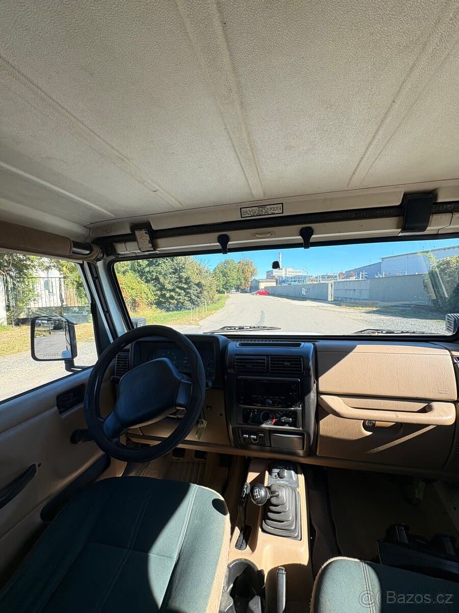 Jeep WRANGLER - 8