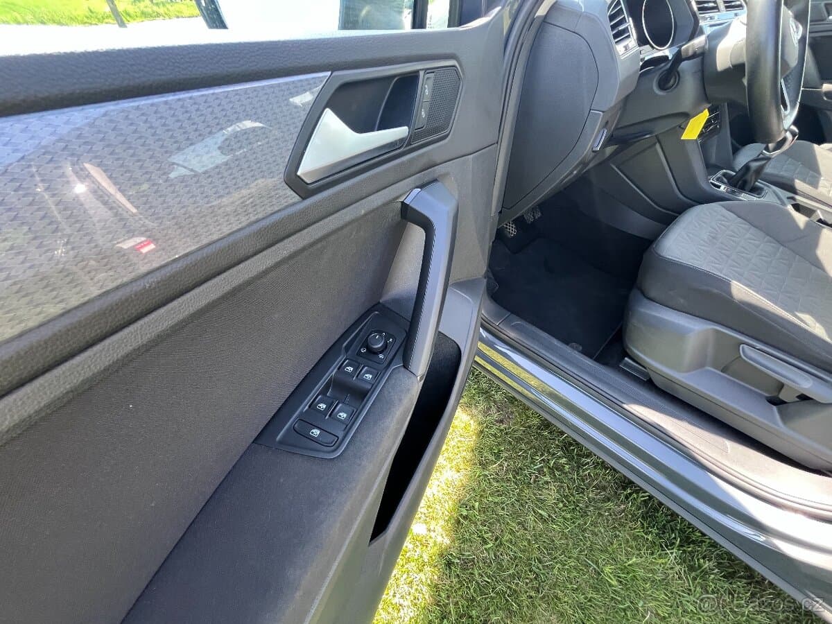 Volkswagen TIGUAN - 8
