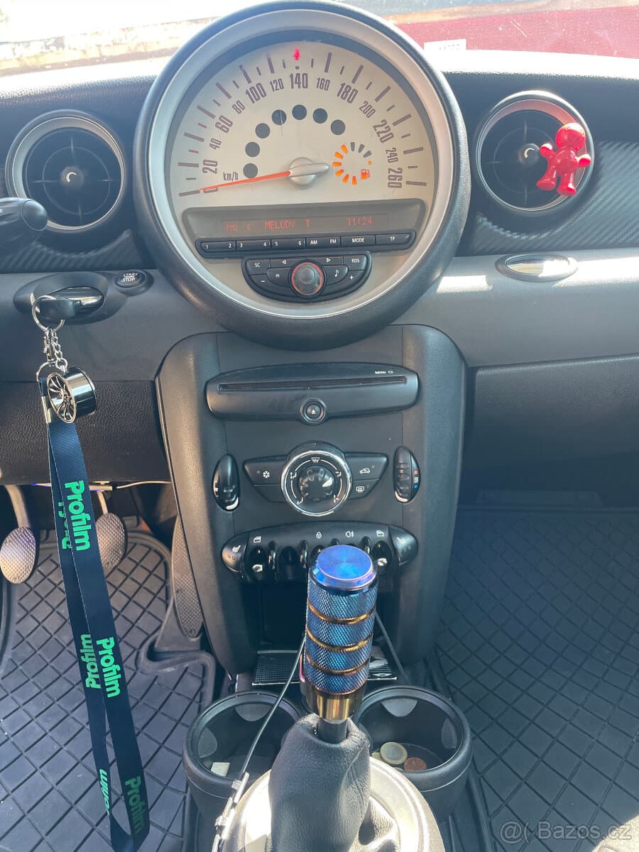 2011 Mini COOPER - 8