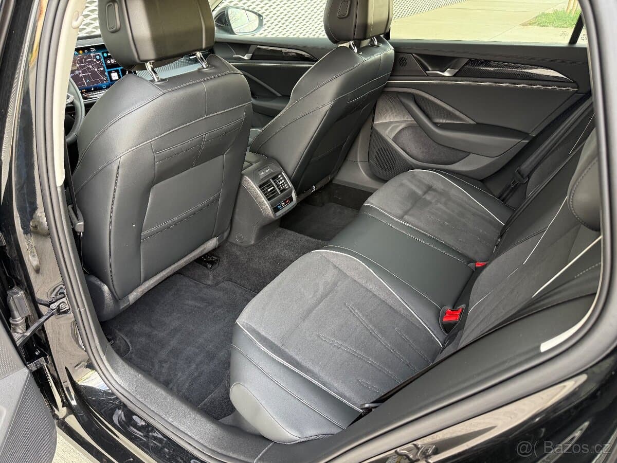 2025 Volkswagen PASSAT - 8