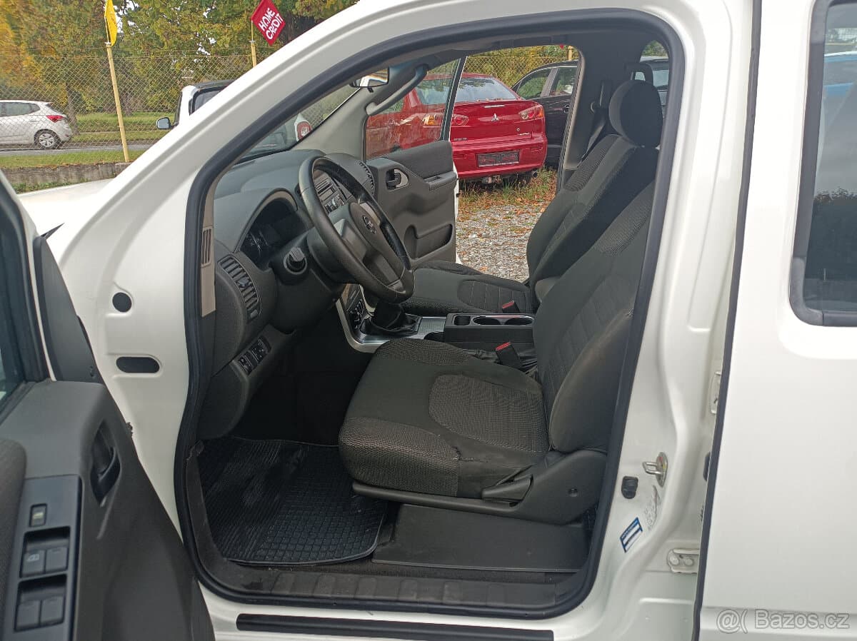 2011 Nissan PATHFINDER - 8