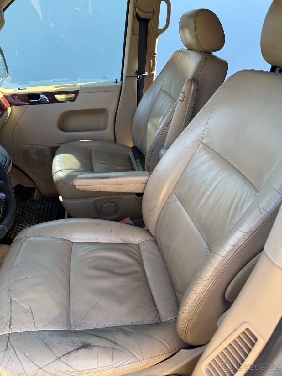 2005 Volkswagen MULTIVAN - 8