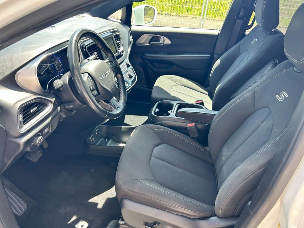 2019 Chrysler PACIFICA - 8